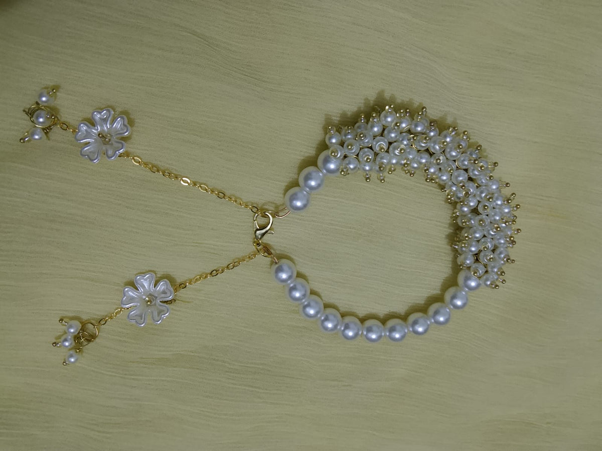 Ghungroo Pearl Cluster Bracelet